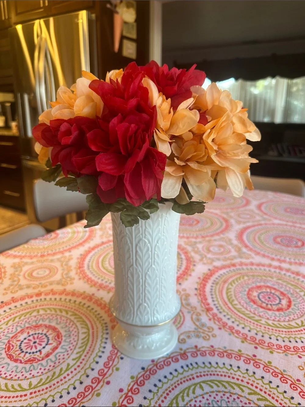 🌺 Vintage Lenox Beige Ceramic Vase with Red and Peach Blooms